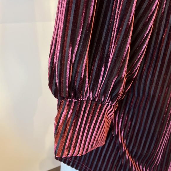 Kaffe Velvet Holiday Top - Picture 3 of 4